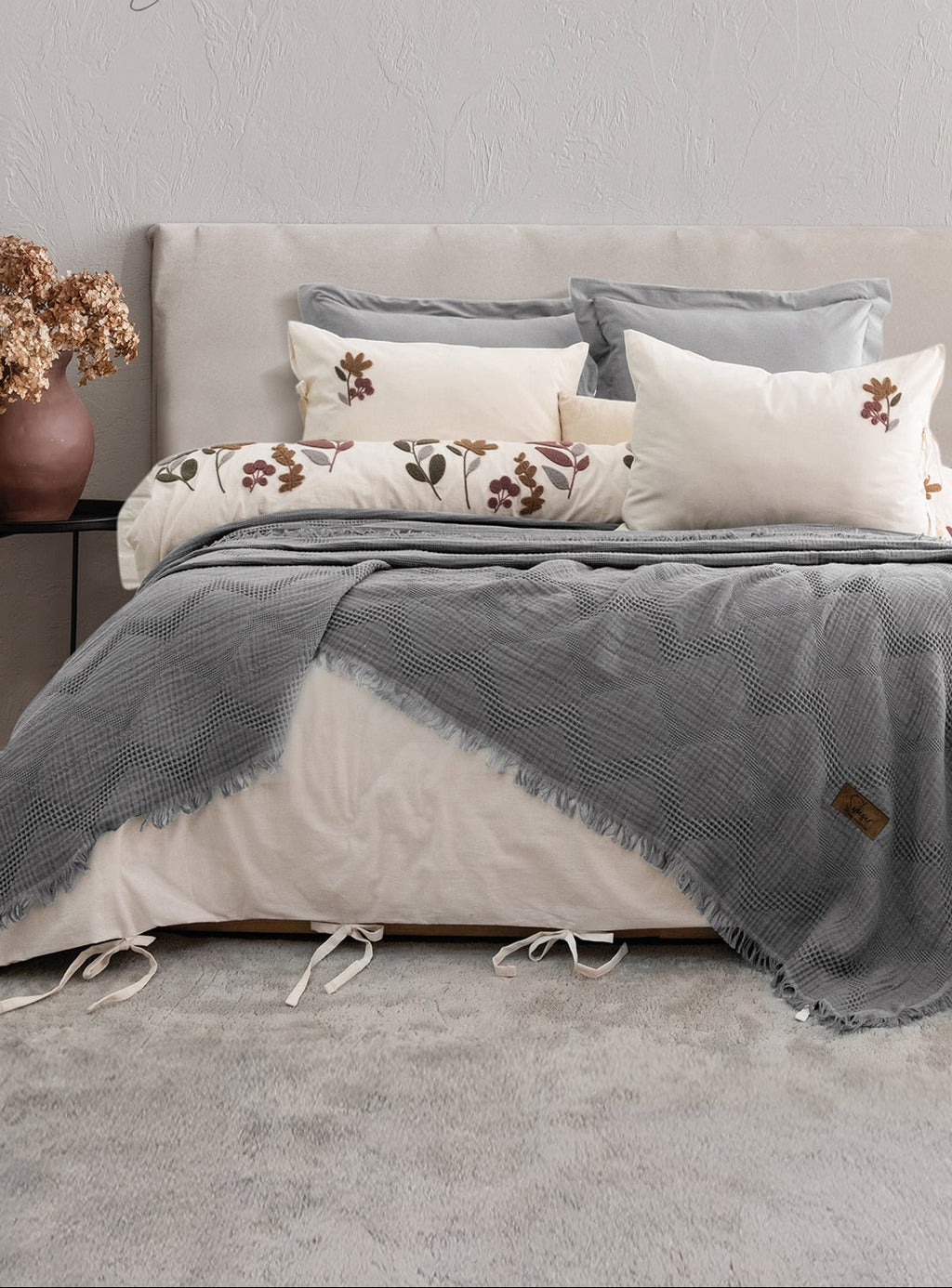 PAULA Bedding Set with Bedcover / GREY