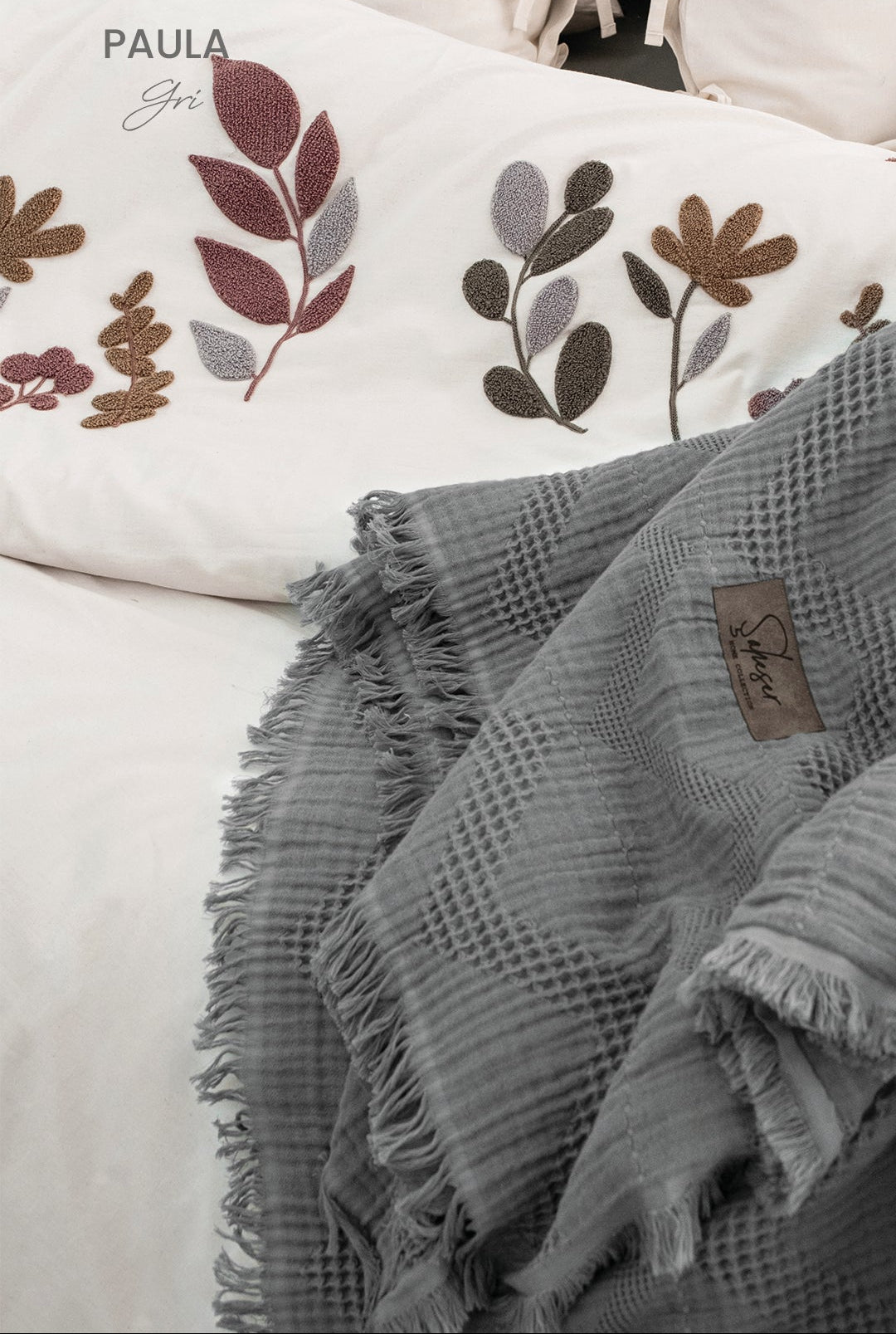 PAULA Bedding Set with Bedcover / GREY